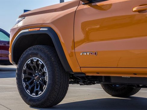 New 2026 GMC Canyon AT4 image 5