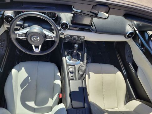 Used 2021 MAZDA MX-5 Miata RF Grand Touring image 11