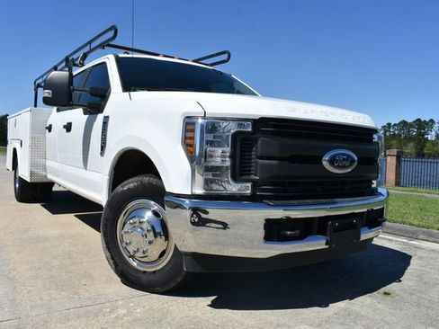 Used 2019 Ford F350 XL w/ Power Equipment Group image 6