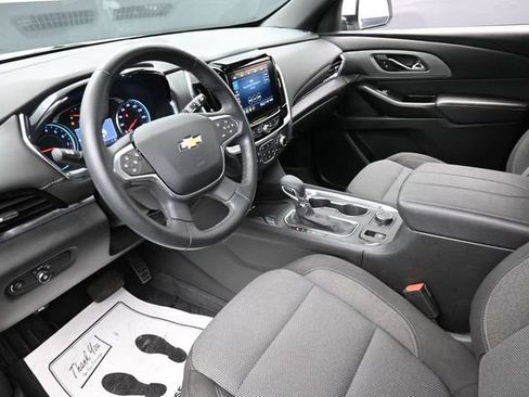 Used 2023 Chevrolet Traverse LT FWD image 19