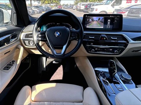 Used 2023 BMW 530e w/ Convenience Package RWD image 11