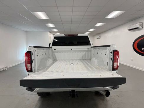 Used 2025 GMC Sierra 2500 Pro AWD/4WD image 9