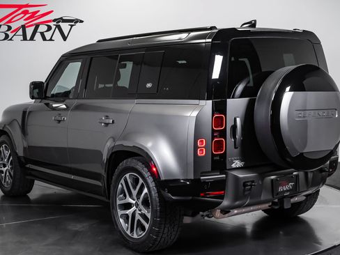 Used 2024 Land Rover Defender 110 X-Dynamic SE AWD/4WD image 3