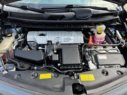 Used 2014 Toyota Prius V Three FWD image 35