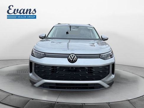 New 2026 Volkswagen Tiguan SE image 10