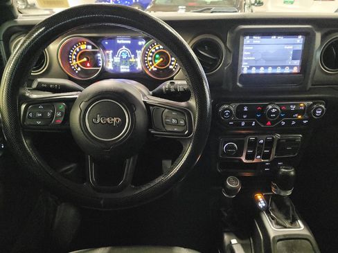 Used 2018 Jeep Wrangler Unlimited Sport S AWD/4WD image 22