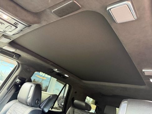 Used 2022 Cadillac Escalade Sport Platinum image 45