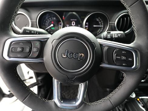 Used 2023 Jeep Wrangler Unlimited Sahara w/ Cold Weather Group AWD/4WD image 15