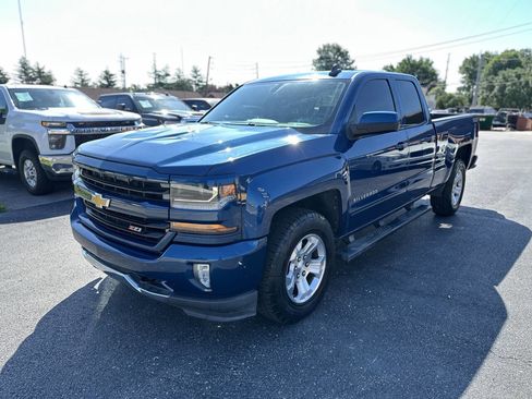 Used 2017 Chevrolet Silverado 1500 LT w/ All Star Edition AWD/4WD image 3