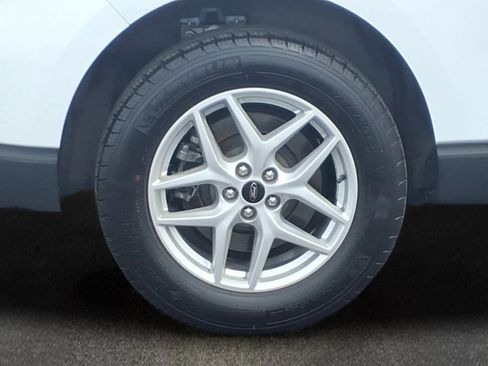 Used 2023 Ford Edge SEL w/ Convenience Package AWD/4WD image 3