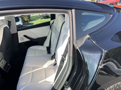 Used 2025 Tesla Model 3 Long Range AWD/4WD image 25