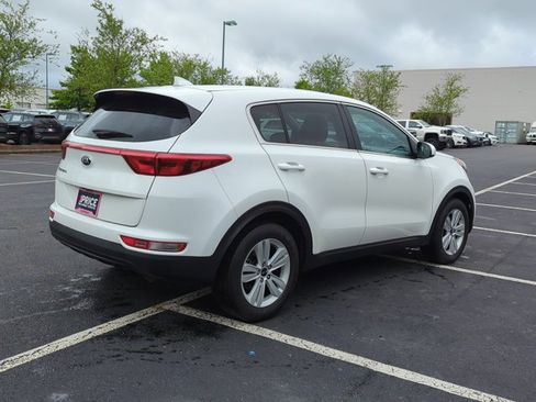 Used 2018 Kia Sportage LX FWD image 5