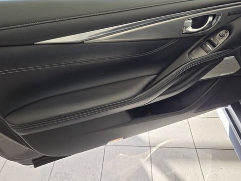 Used 2019 INFINITI Q60 3.0t Luxe w/ Essential Package image 14