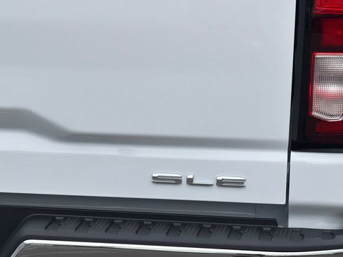 New 2026 GMC Sierra 2500 SLE w/ SLE Value Package; AWD/4WD image 21