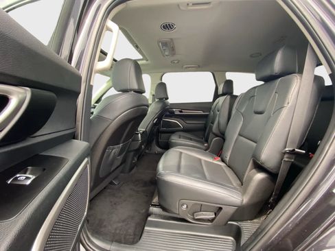 Used 2025 Kia Telluride S FWD image 15