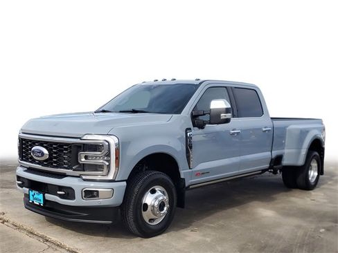 Used 2024 Ford F350 Limited w/ FX4 Off-Road Package image 2