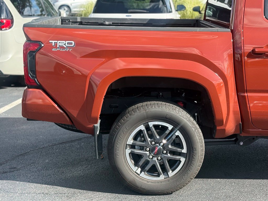 Certified 2025 Toyota Tacoma TRD Sport AWD/4WD image 9