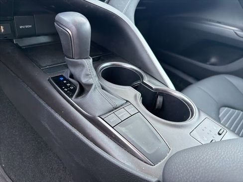 Used 2024 Toyota Camry SE w/ Cold Weather Package image 22