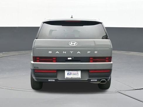 Used 2025 Hyundai Santa Fe SE FWD image 12
