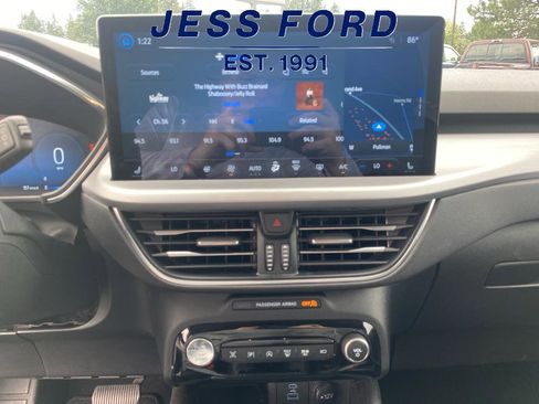 Used 2023 Ford Escape Platinum image 13