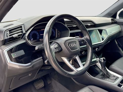 Used 2019 Audi Q3 2.0T Premium AWD/4WD image 9