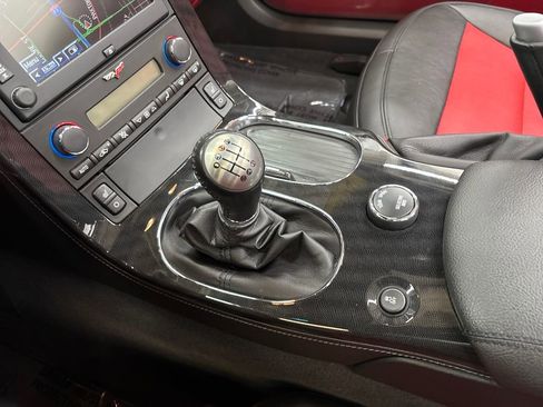 Used 2013 Chevrolet Corvette 427 w/ 1SB Preferred Equipment Group image 24