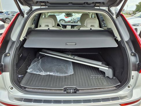 Certified 2023 Volvo XC60 B5 Ultimate w/ Climate Package AWD/4WD image 18