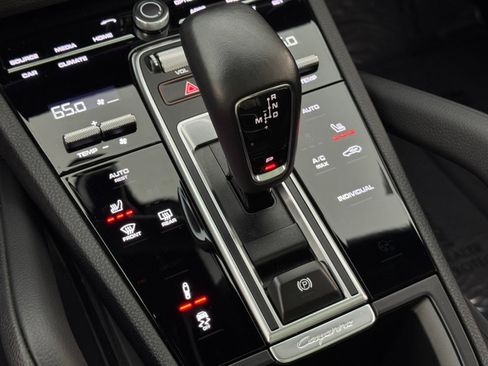 Used 2023 Porsche Cayenne E-Hybrid image 33