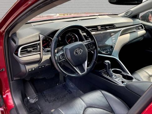 Used 2018 Toyota Camry XSE FWD image 15