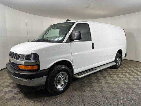 Used 2024 Chevrolet Express 2500 image 7