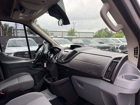 Used 2016 Ford Transit 350 XLT RWD image 9