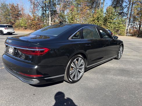 Used 2022 Audi A8 L 3.0T w/ Executive Package image 5