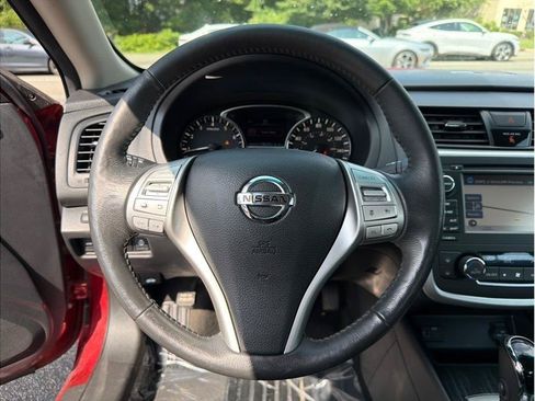 Used 2017 Nissan Altima 2.5 SL w/ 2.5 Technology Package FWD image 14