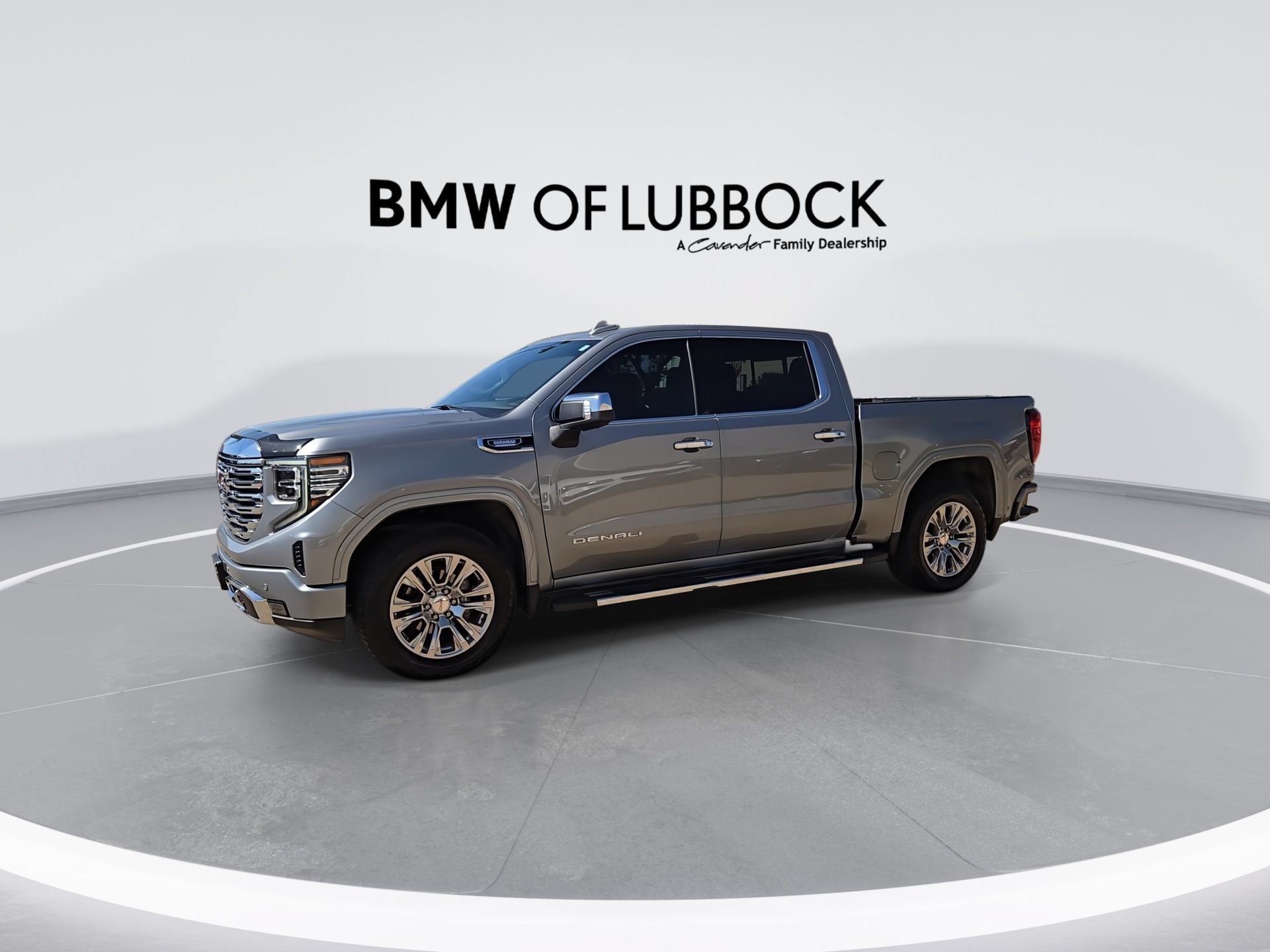 Used 2024 GMC Sierra 1500 Denali w/ Technology Package AWD/4WD image 5