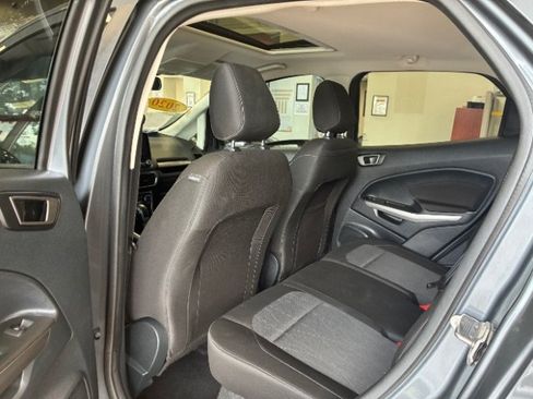 Used 2020 Ford EcoSport SE FWD image 25