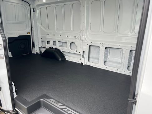 New 2026 Ford Transit 250 148 Medium Roof image 15