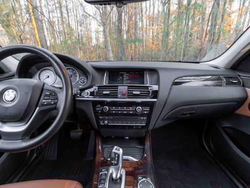 Used 2016 BMW X3 xDrive28i image 9