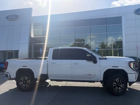 Used 2021 GMC Sierra 2500 AT4 w/ AT4 Premium Plus Package AWD/4WD image 4