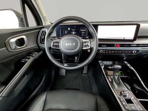 Used 2024 Kia Sorento SX AWD/4WD image 8