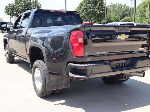 Used 2023 Chevrolet Silverado 3500 High Country AWD/4WD image 6