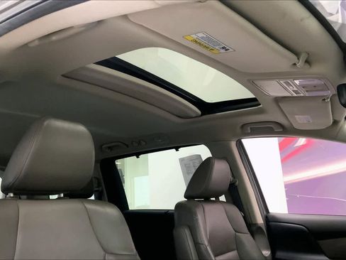 Used 2014 Honda Odyssey EX-L image 27