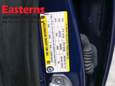 Used 2023 Tesla Model 3 Standard Range image 32