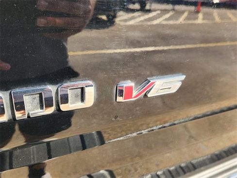 Used 2018 Chevrolet Colorado ZR2 w/ ZR2 Midnight Special Edition image 9