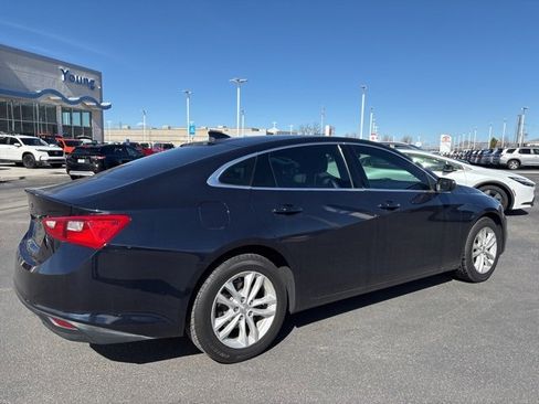 Used 2016 Chevrolet Malibu LT image 3