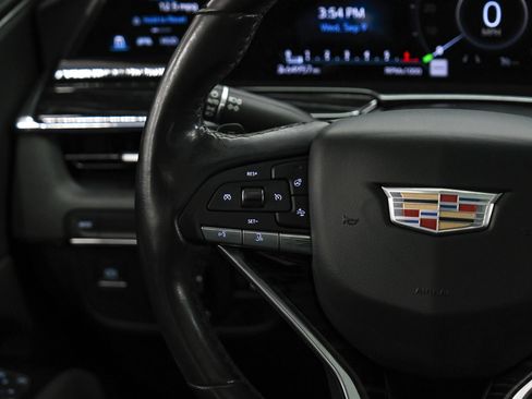 Used 2021 Cadillac Escalade Sport RWD image 16