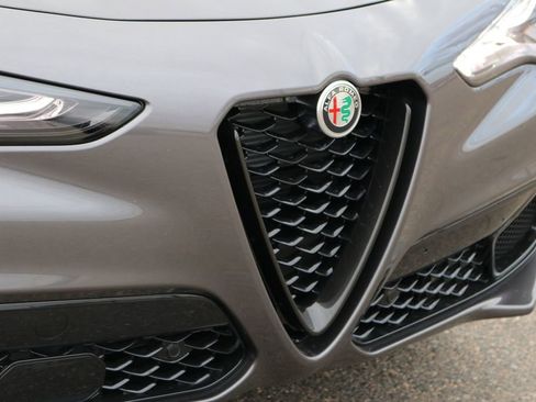 New 2025 Alfa Romeo Stelvio Sprint image 11