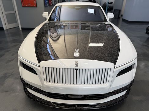 Used 2024 Rolls-Royce Spectre w/ Spectre Launch Package AWD/4WD image 4