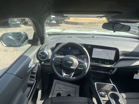 New 2026 Chevrolet Equinox LT image 26