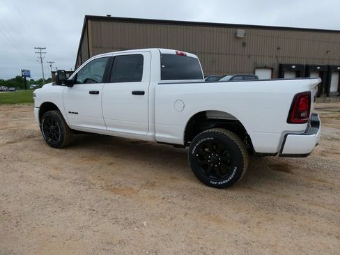 New 2026 RAM 2500 Big Horn AWD/4WD image 8