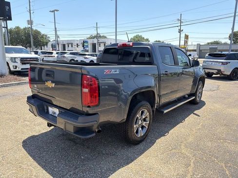 Used 2017 Chevrolet Colorado Z71 AWD/4WD image 9